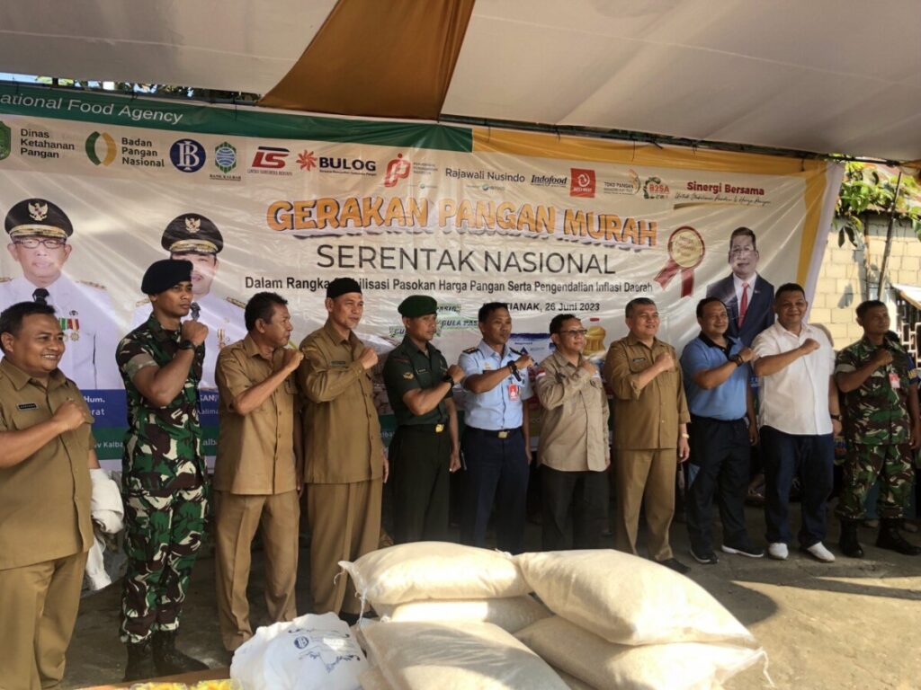 Gerakan Pasar Murah Serentak Seluruh Indonesia serta Operasi Pasar di Pasar Bahagia Kuala Dua dan di Pasar Rasau Jaya