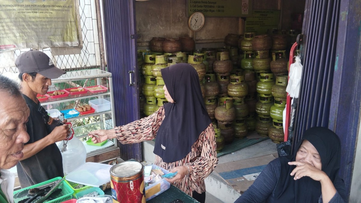 Operasi Pasar LPG 3 KG di Bali Mas I, Kecamatan Sungai Raya, Kubu Raya