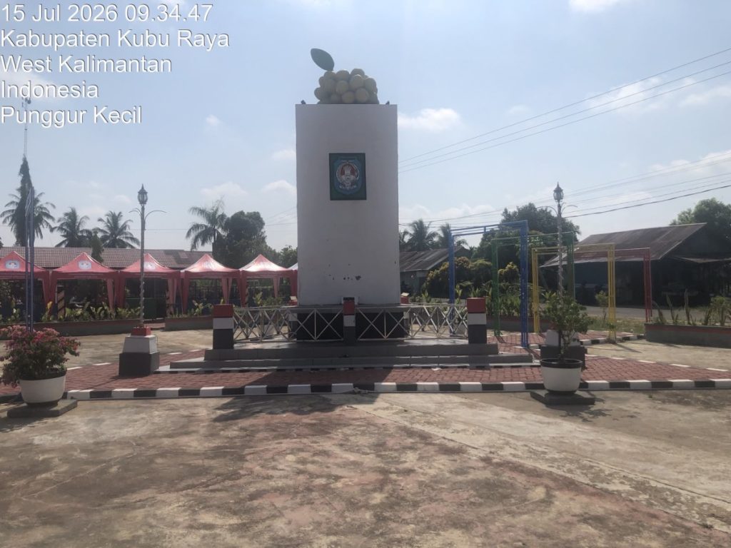 Persiapan peresmian Pujasera Tugu Langsat